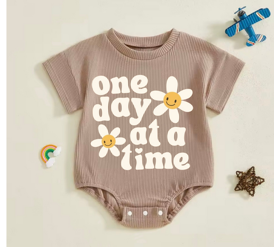Baby romper tshirt bodysuit - One day at a time Hippo Boutique