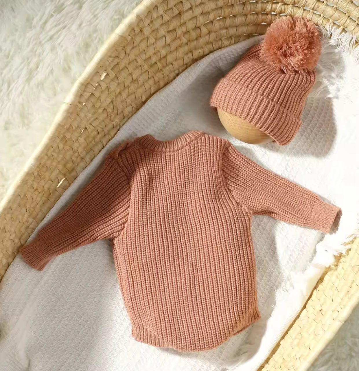 Newborn Baby Knit Bodysuit with Knitted Hat Hippo Boutique