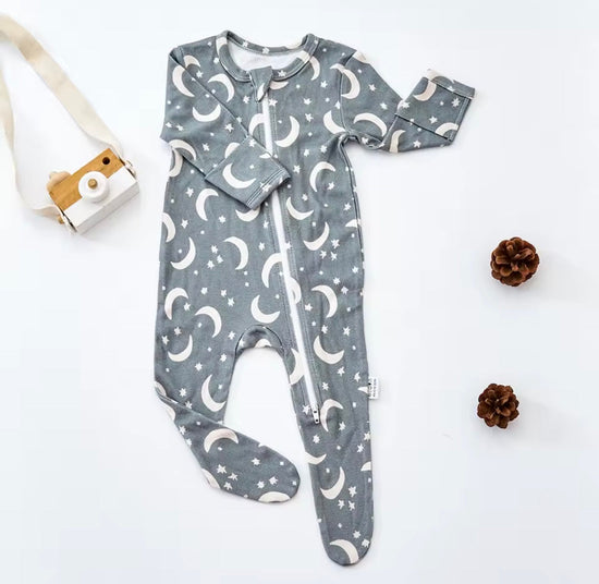 Long Sleeve Stars & Moon Bamboo Bodysuit Hippo Boutique