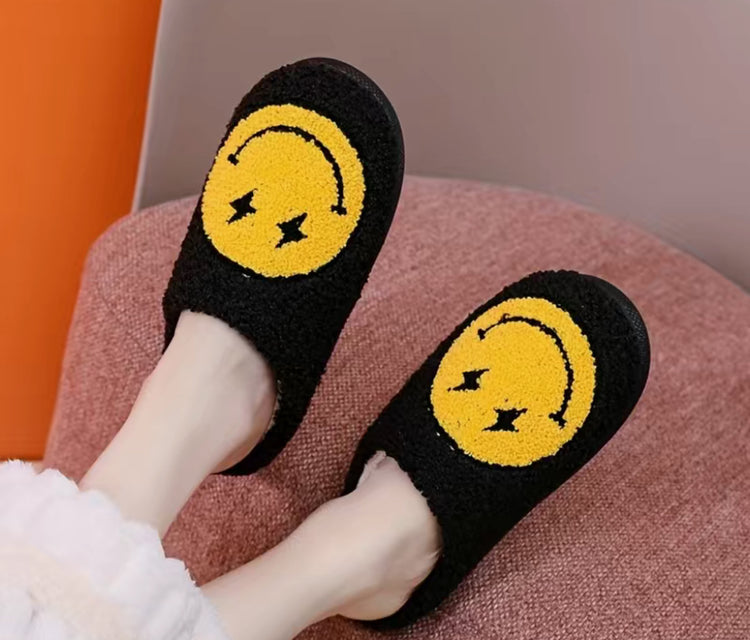 Women’s Fuzzy Smiley Slippers Hippo Boutique