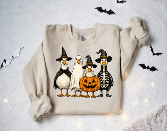Women’s cute Halloween sweatshirt Halloween crewneck Halloween sweater cute duck sweatshirt Halloween hoodie Canada 