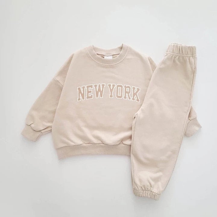 New York Oversized Sweatshirt Outfit - Hippo Boutique