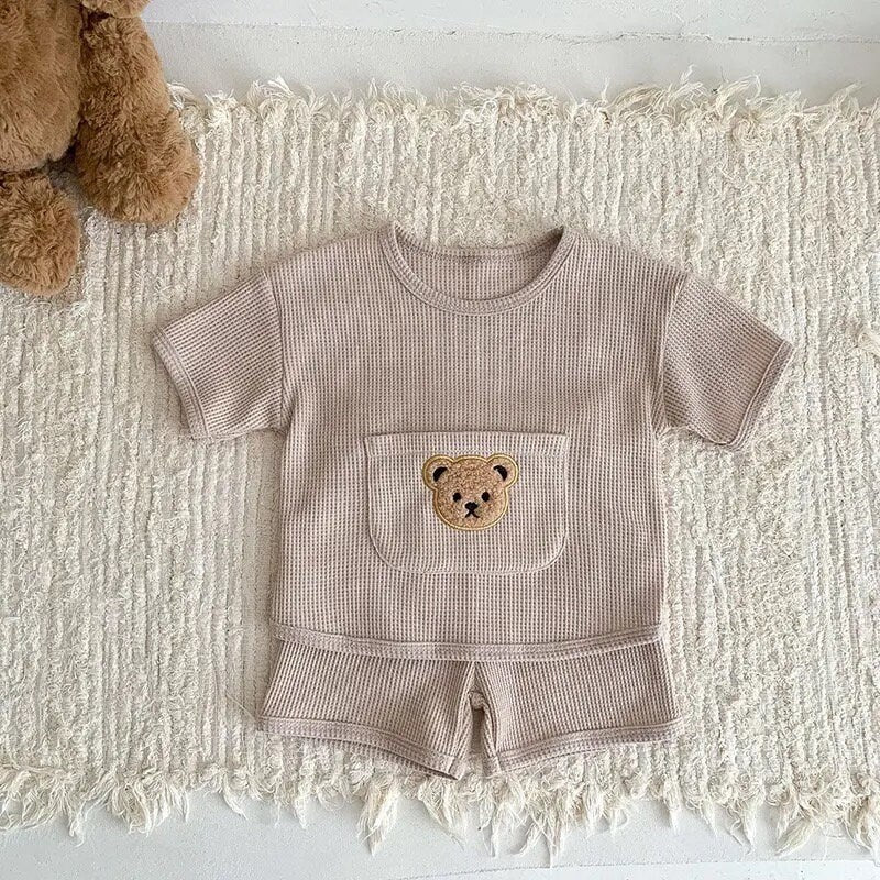 Waffle Knit Bear Baby t-shirt & shorts outfit set