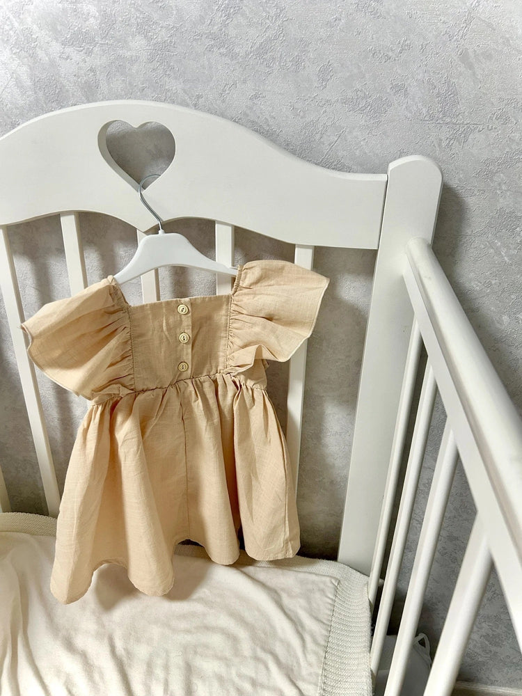 Ruffled sleeveless cotton linen baby girl dress / baby clothes / toddler / baby gift / baby shower / infant / baby 1st birthday