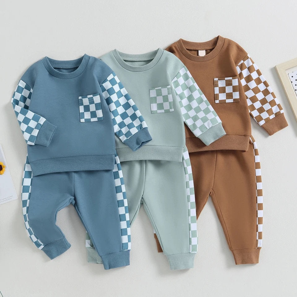 Checkered Baby boy Clothing set with pants and sweatshirt