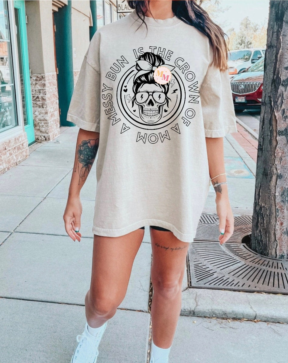 Mama oversized women’s tshirts / women’s clothes / graphic tee / gift for her / mom / skull tee / rock and roll / cool / beach / skull head