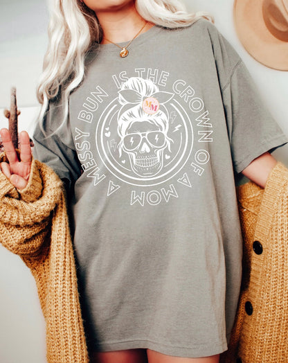 Mama oversized women’s tshirts / women’s clothes / graphic tee / gift for her / mom / skull tee / rock and roll / cool / beach / skull head