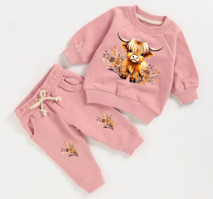 Highland cow French Terry Baby Outfit set sweatshirt and pants / baby clothes / soft / sweater / baby girl boy / baby shower / baby gift