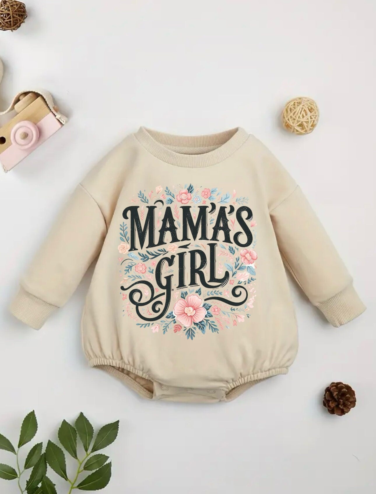 mamas girl baby SWEATSHIRT Romper bodysuit / baby clothes / baby sweater / bubble onesie / baby girl / baby gift / newborn / new baby