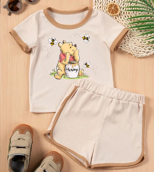 Toddler and Baby pooh outfit, clothes set, shirt , shorts , baby girl , baby clothes, baby shower, baby boy, baby girl, baby gift